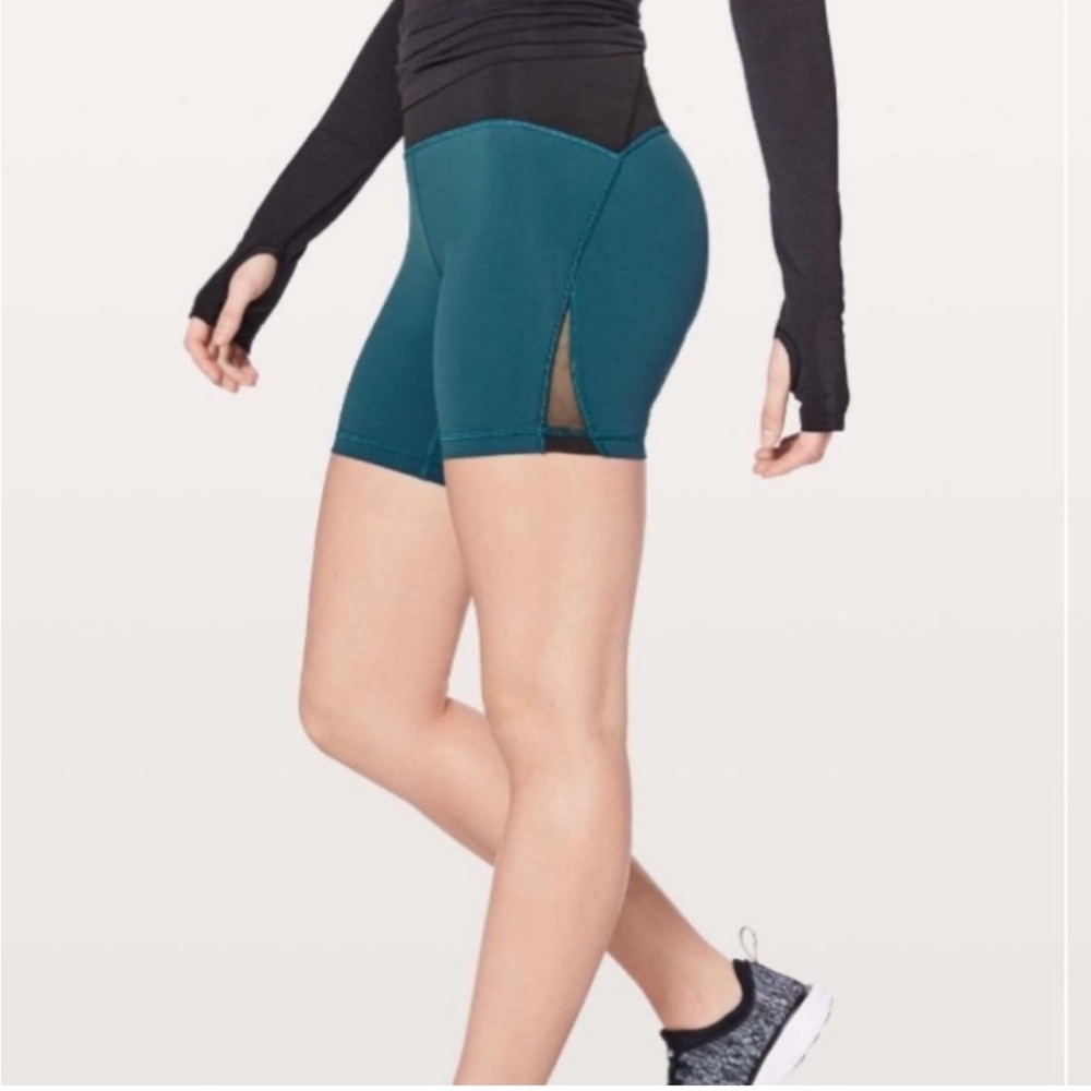 Lululemon Train Time Shorts size 6